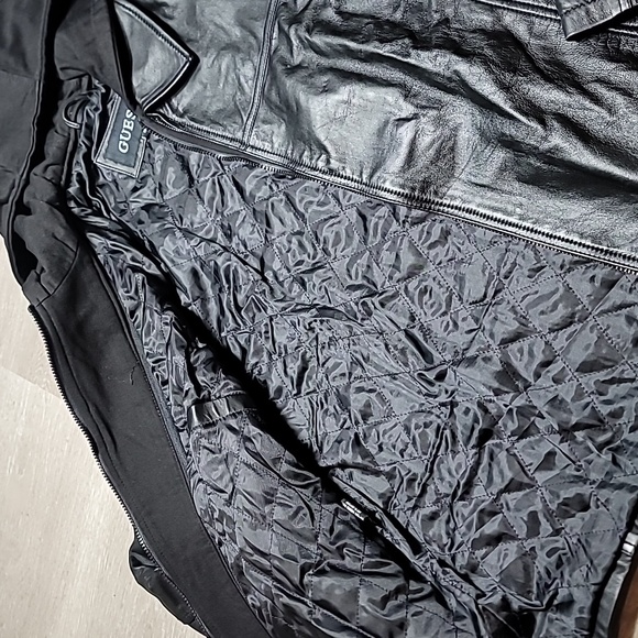 GUESS %100 LEATHER JACKET ZIP UP WITH HOODIE.. Size XL - Picture 8 of 11